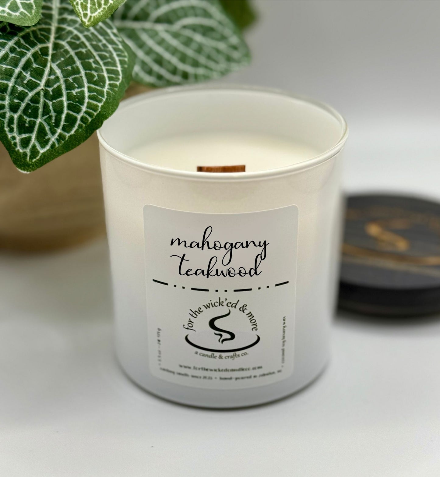 Mahogany Teakwood 8.5 oz. Candle